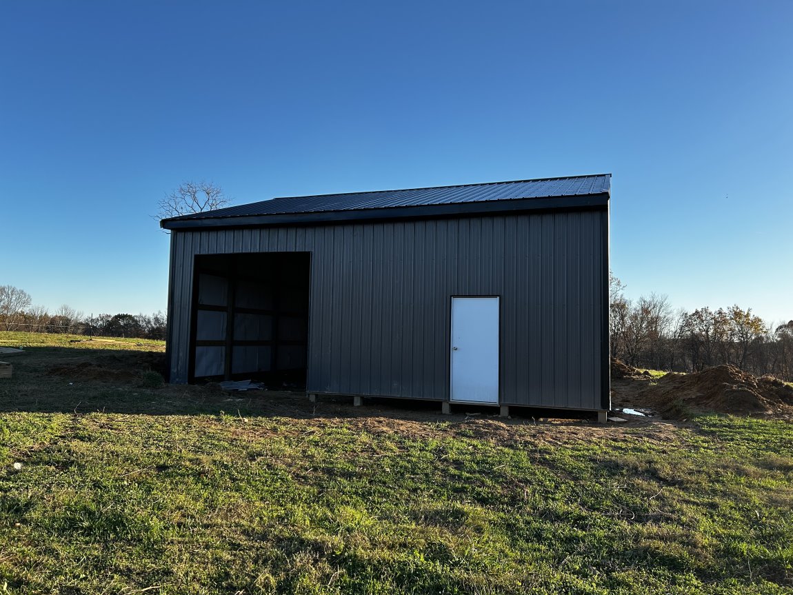 Stylish Detached Garage KY